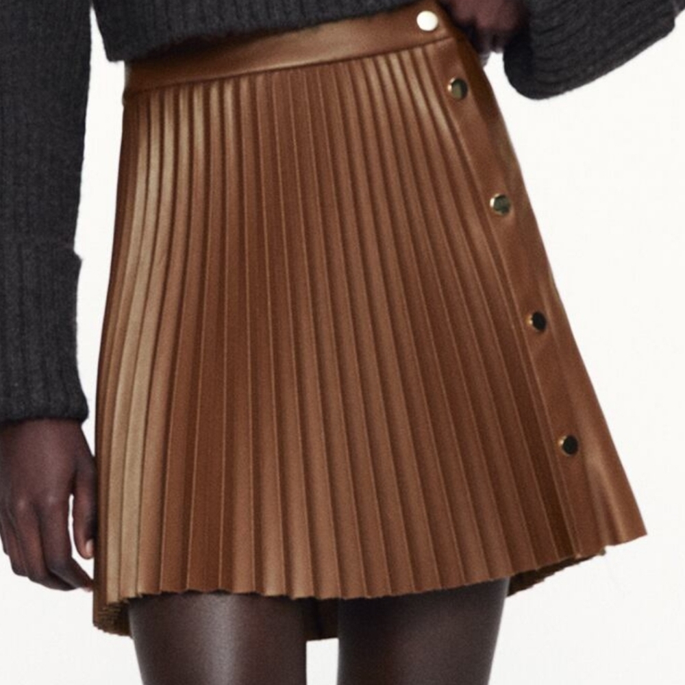 Brand new Zara pleated skirt